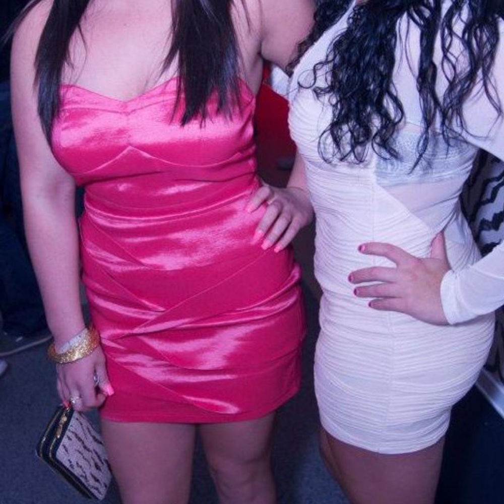 Dress - Picture 4 of 4